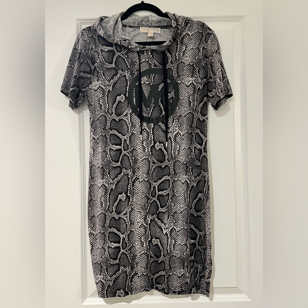 Authentic Michael Kors hooded dress. Size M